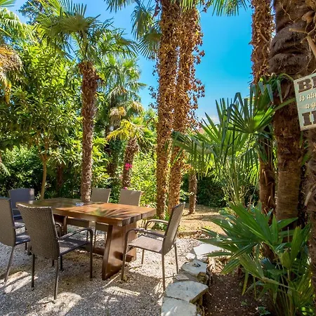 Urban Jungle Central Apartman * Abbazia